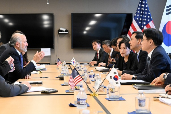 US Commerce Secretary Howard Lutnick (center on left) and South Korea's Deputy Prime Minister and Finance Minister Koo Yoon-cheol (second from front on right) held a meeting in Washington, D.C., on July 29, 2025 (Courtesy of Korea's Ministry of Economy and Finance)