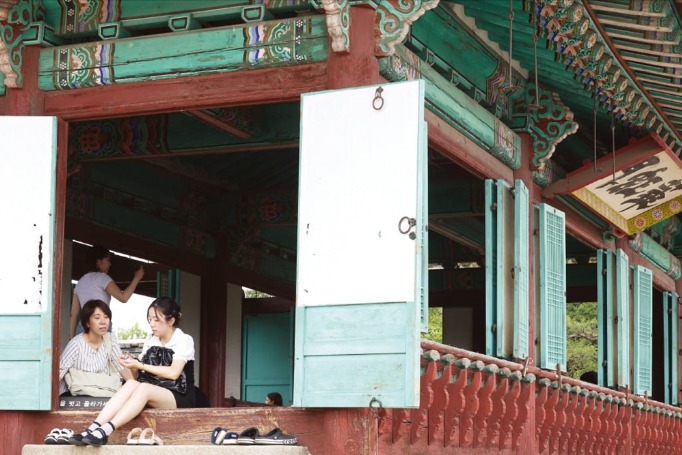 China’s free-roaming tourists reshape South Korea’s visitor economy