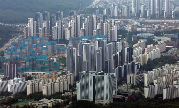 Apartment complexes in Seoul