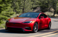 Tesla fuels 55% surge in Korea’s online car sales, lifting e-commerce