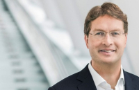 Samsung’s Jay Y. Lee to meet with Mercedes-Benz chief in Seoul next week