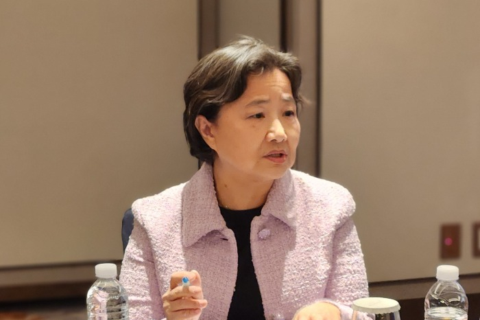 Choi Gyoung-gyu, professor emeritus at Dongguk University