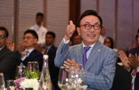 The man behind Mirae Asset’s big bets has another one: Global investment platform
